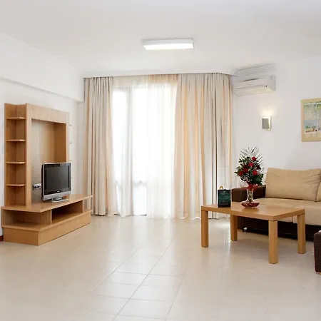 Resort Emerald & 5*